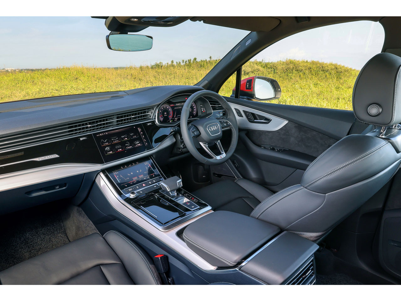 アウディ Q7 2016年モデル 3.0 50 TDI quattro S lineの価格・性能