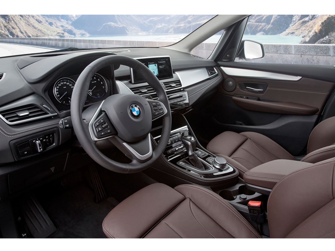 BMW 2シリーズ アクティブツアラー プラグインハイブリッド 2016年モデル 225xe iPerformance Active Tourer M  Sportの価格・性能・装備・オプション（2019年1月1日発売） 価格.com
