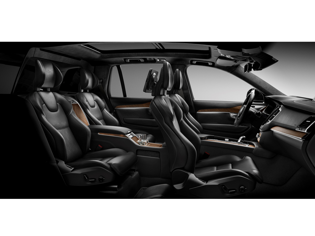 ボルボ XC90 2016年モデル T6 AWD Inscriptionの価格・性能・装備