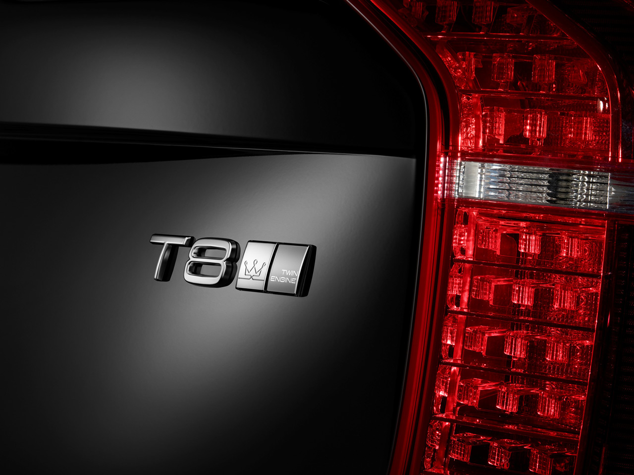 ボルボ XC90 2016年モデル T6 AWD Inscriptionの価格・性能・装備