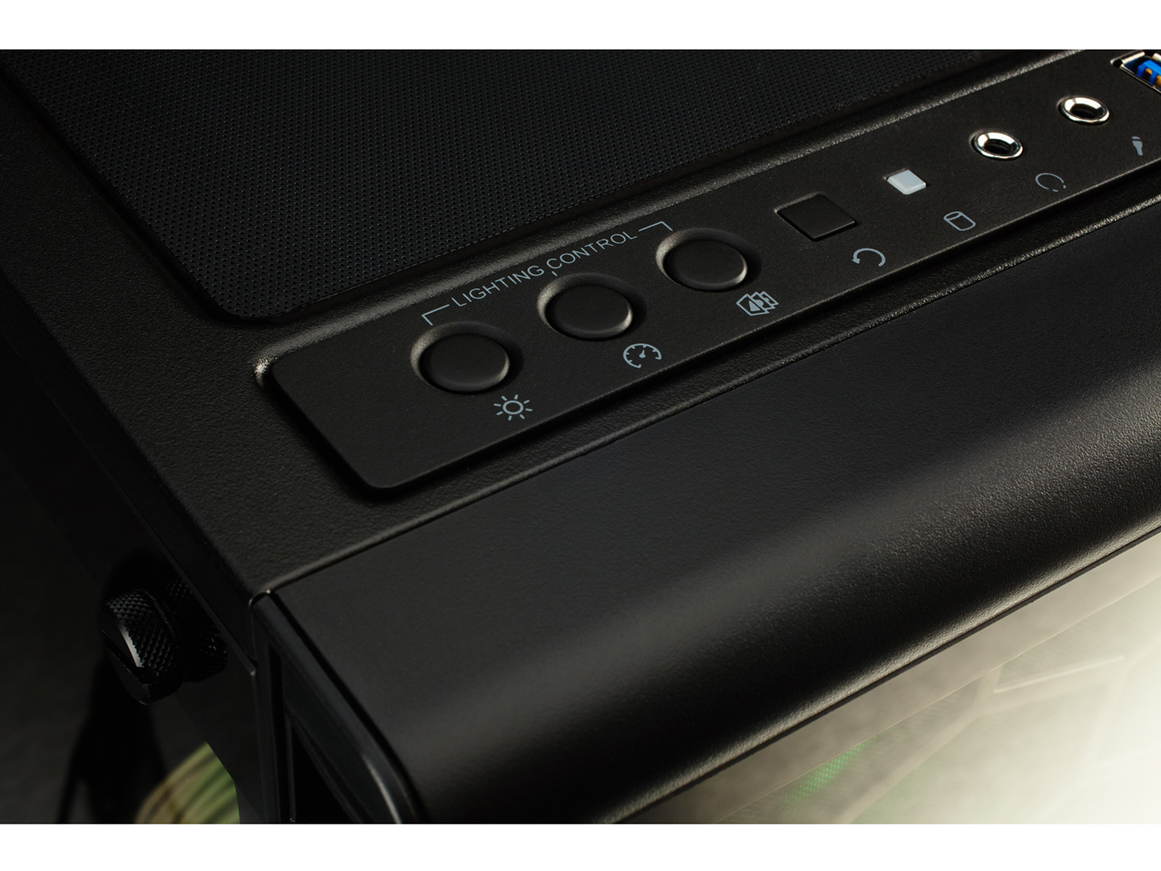 Crystal 460X RGB CC-9011101-WW [�u���b�N]