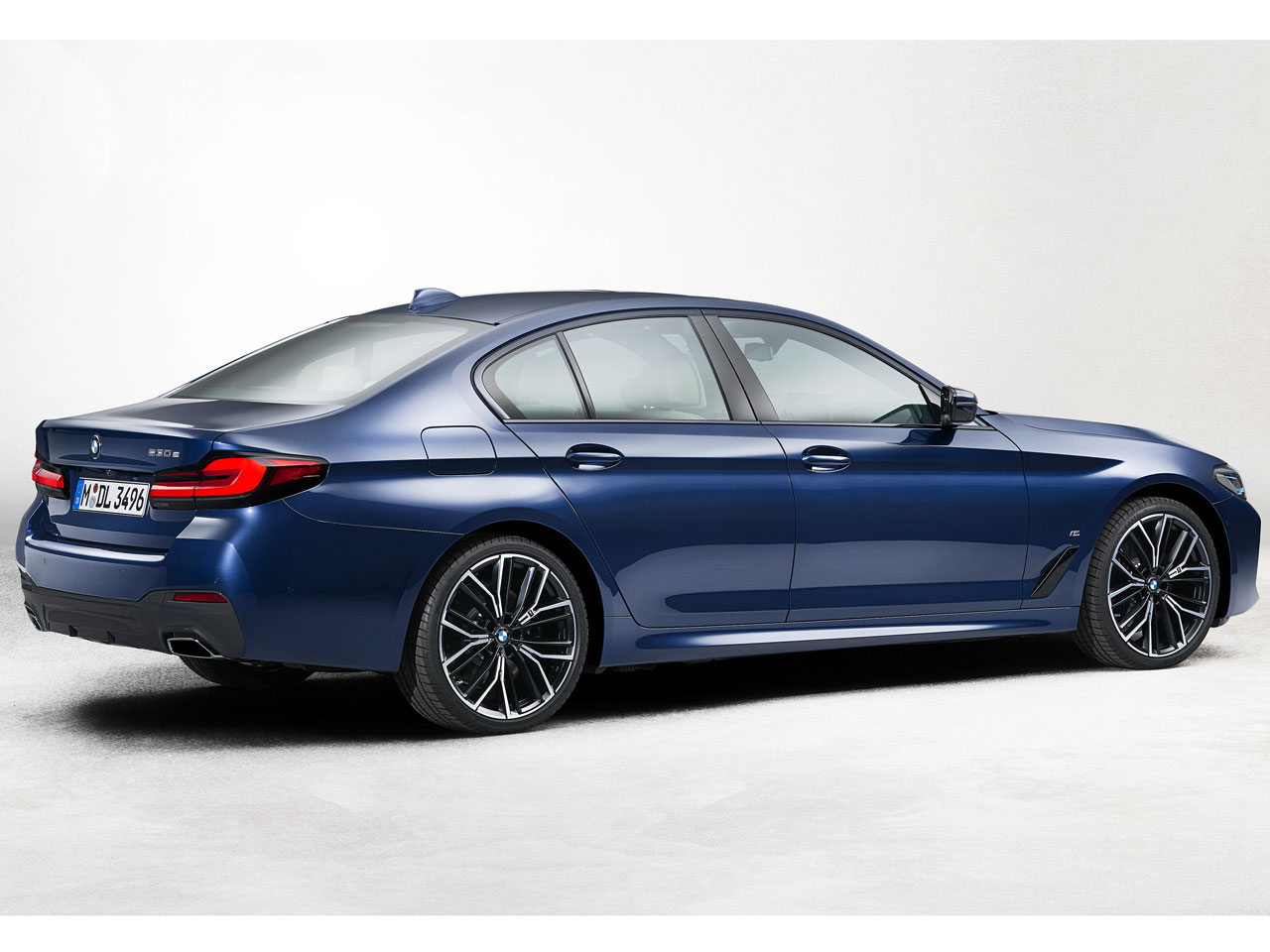 BMW 5シリーズ セダン プラグインハイブリッドの価格・新型情報・グレード諸元