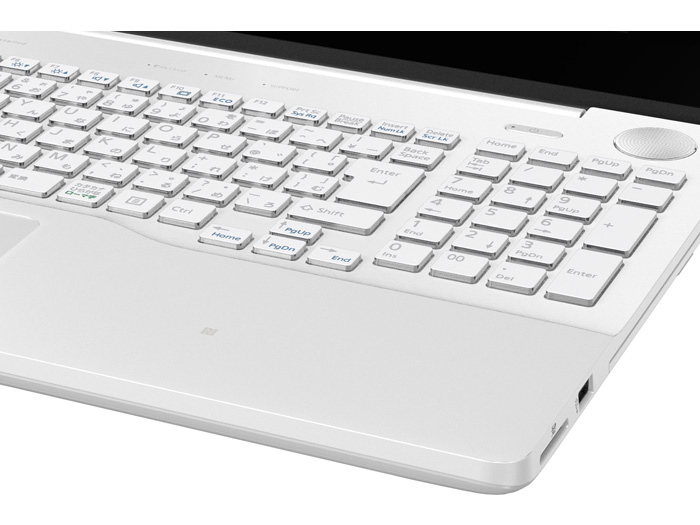 FMV LIFEBOOK AH77/B1 FMVA77B1W [�v���~�A���z���C�g]