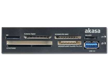 AK-ICR-07U3A [����USB 16in1 �u���b�N/�z���C�g]