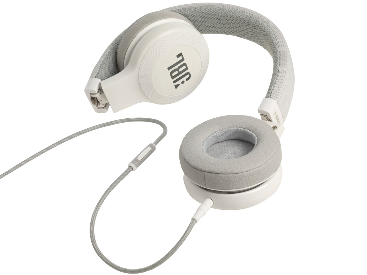 E35 [�z���C�g]