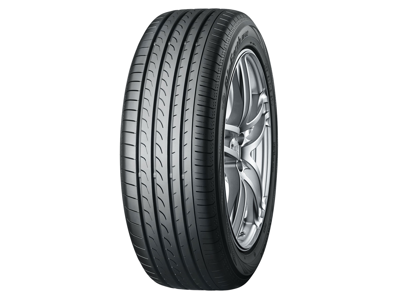 BluEarth RV-02 235/55R18 100V �̐��i�摜