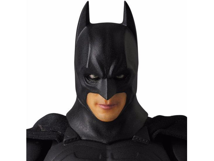 �w�A���O��3�x MAFEX �o�b�g�}�� BEGINS SUIT �̐��i�摜