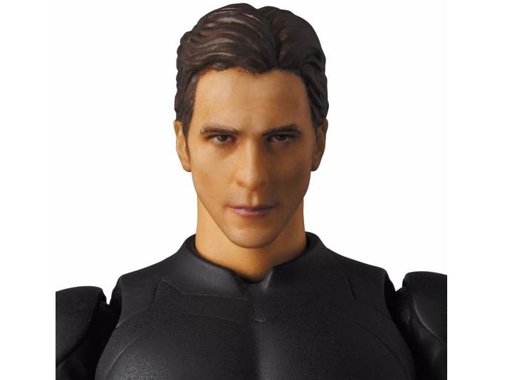 �w�A���O��4�x MAFEX �o�b�g�}�� BEGINS SUIT �̐��i�摜