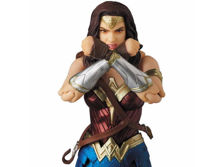 MAFEX �����_�[�E�[�}�� WONDER WOMAN��