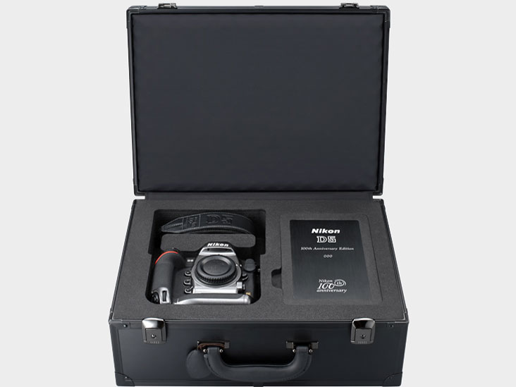 D5 100���N�L�O���f��