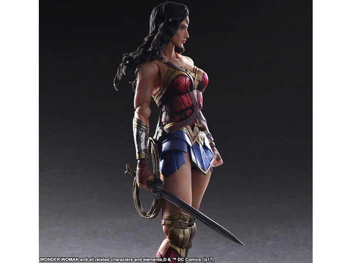 WONDER WOMAN PLAY ARTS�� �����_�[�E�[�}��