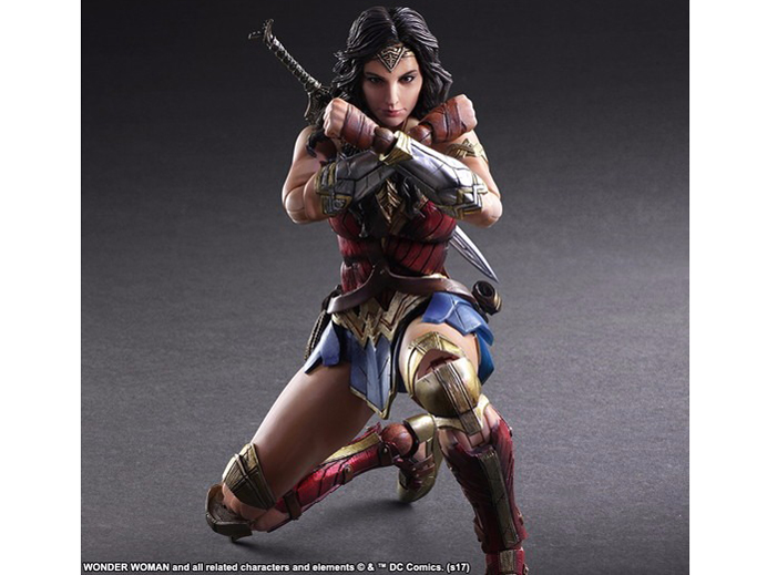 WONDER WOMAN PLAY ARTS�� �����_�[�E�[�}��