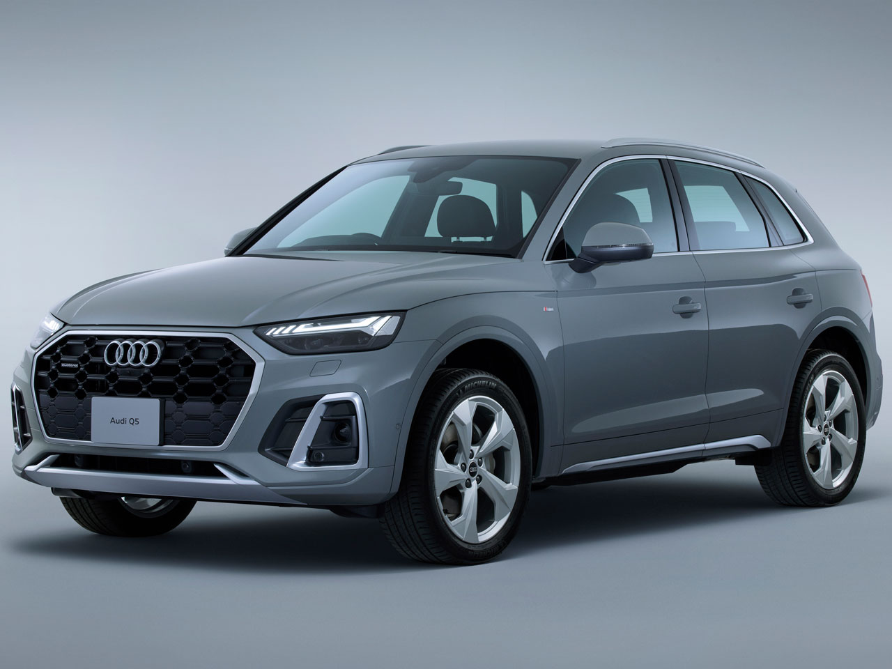 アウディ Q5 2017年モデル 2.0 45 TFSI quattro S lineの価格・性能