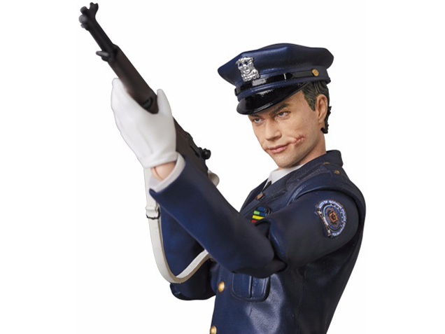 MAFEX THE JOKER Cop Ver.