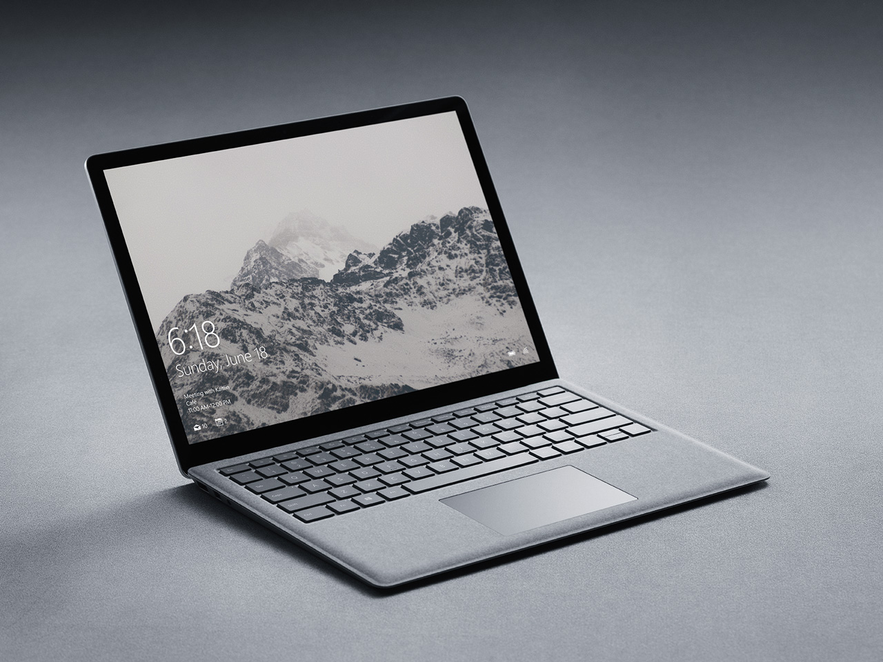 Surface Laptop DAJ-00018 [�v���`�i]