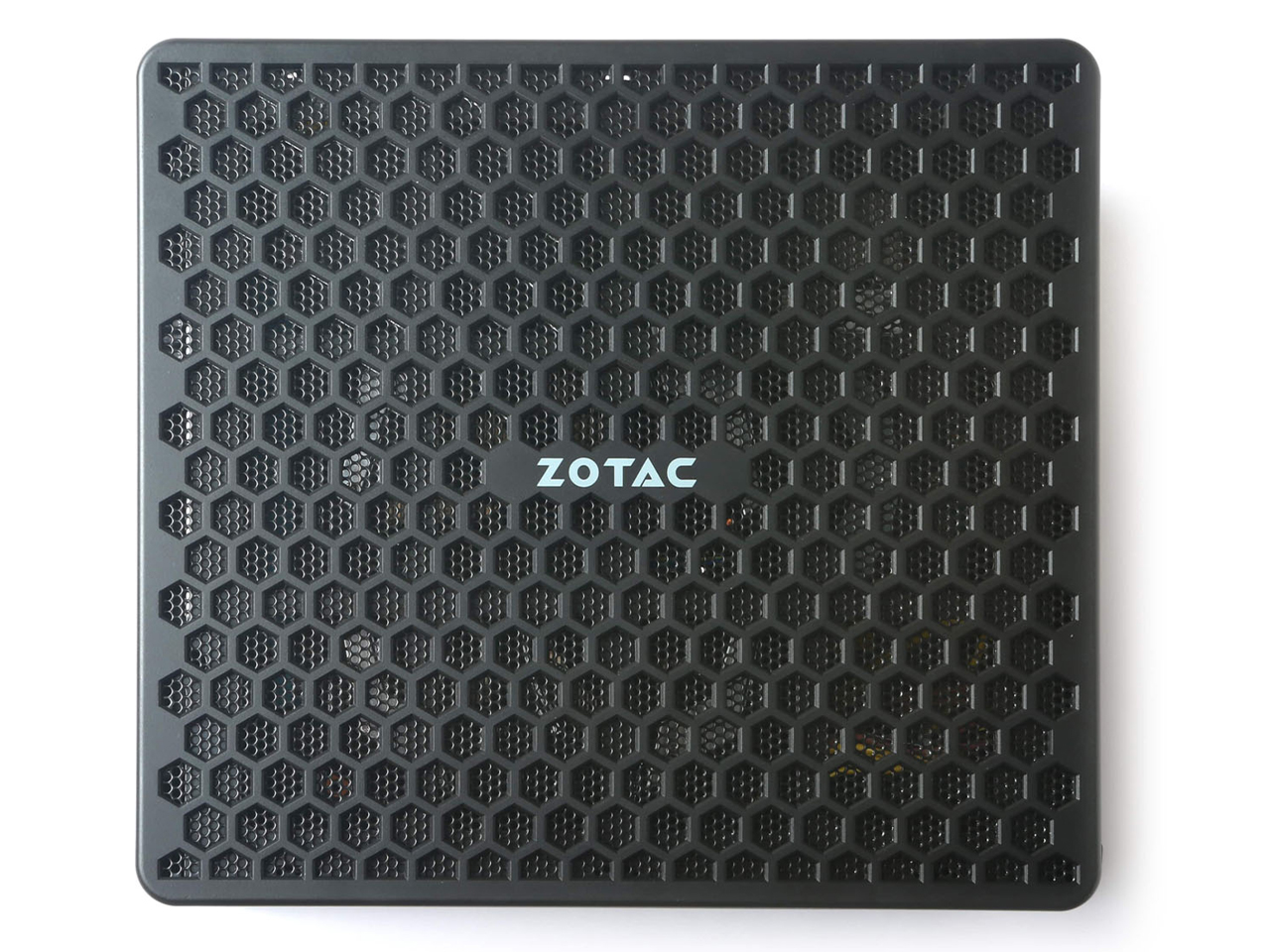 ZOTAC ZBOX MAGNUS EK71070 ZBOX-EK71070-J-W2B