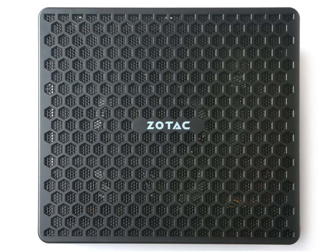 ZOTAC ZBOX MAGNUS EK71060 ZBOX-EK71060-J-W2B