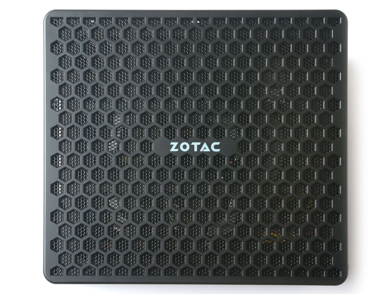 ZOTAC ZBOX MAGNUS EK51070 ZBOX-EK51070-J-W2B