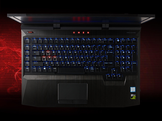 OMEN X by HP 17-ap008TX �G�N�X�g���[�����f��