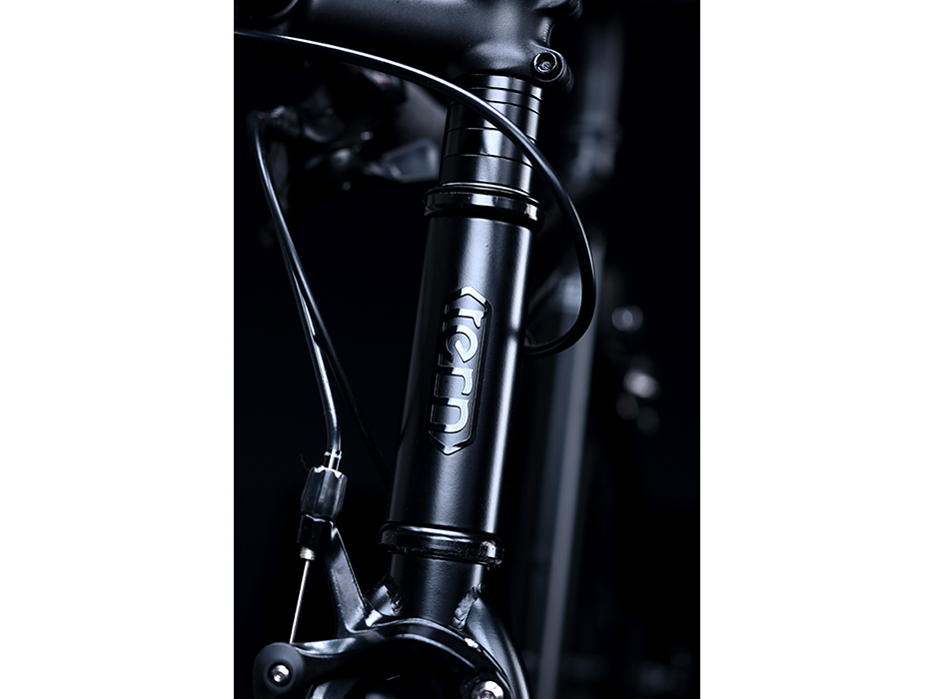 CLUTCH 650C 2018�N���f�� [Matte Black]