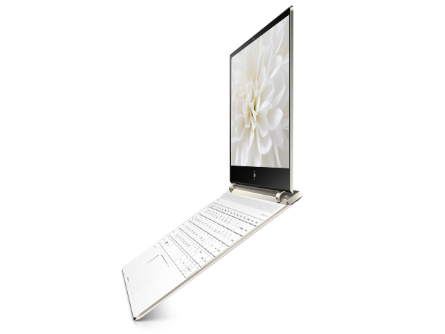 Spectre 13-af018TU �X�^���_�[�h���f��