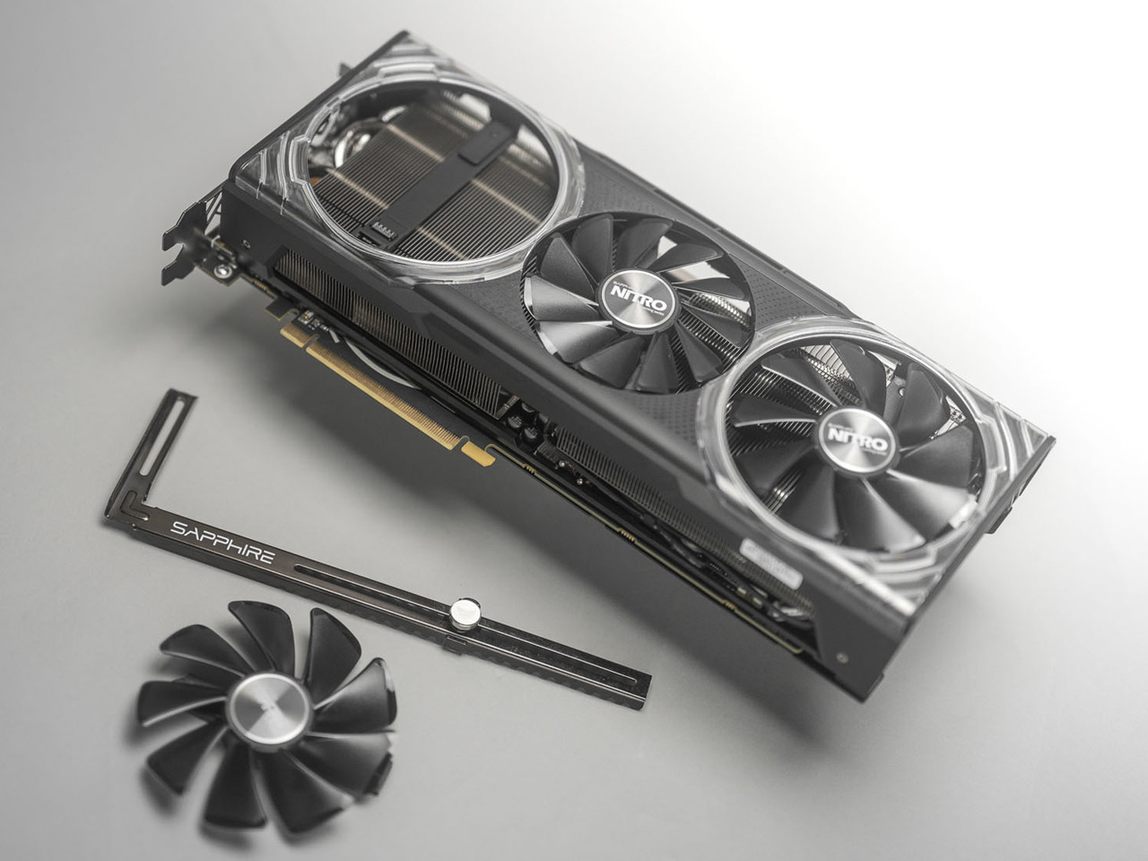 SAPPHIRE NITRO+ RADEON RX VEGA 64 8G HBM2 LIMITED EDITION [PCIExp 8GB]