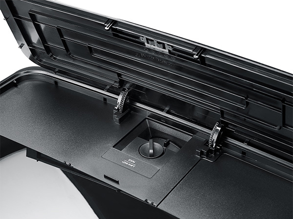 UHD65 [�s�A�m�u���b�N]