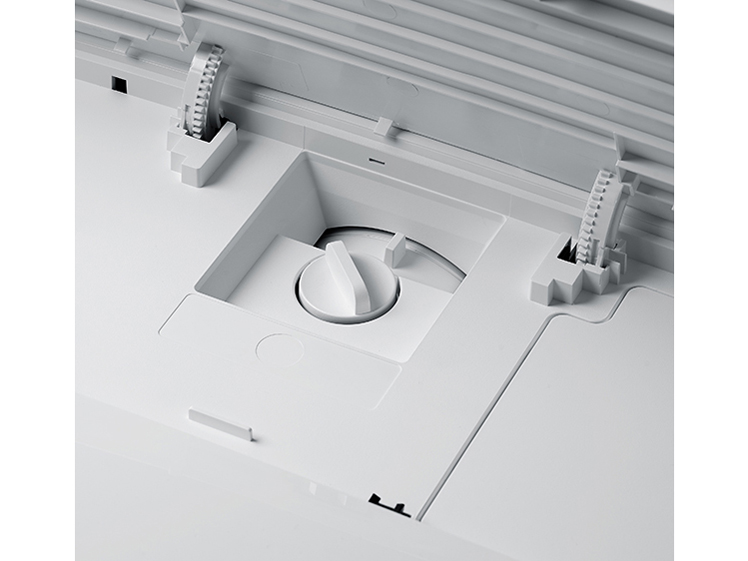 UHD60 [�s�A�m�z���C�g]