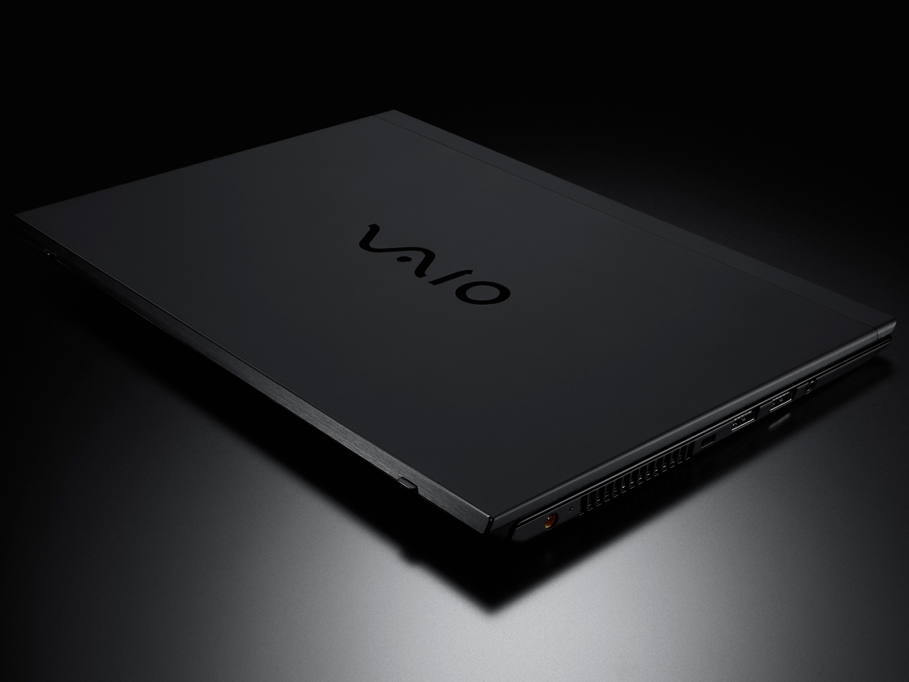 VAIO S13 VJS1321/Core i7-8550U/�������[8GB/SSD 256 GB/Windows 10 Home���f��