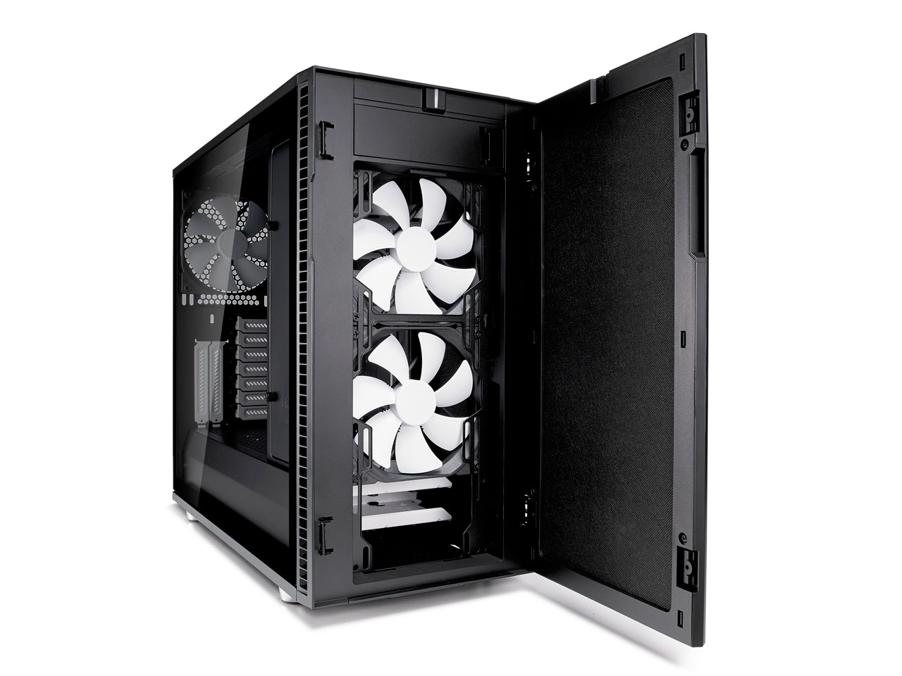 価格.com - 『本体 内部2』 Define R6 TG FD-CA-DEF-R6-BK-TG [ブラック] の製品画像