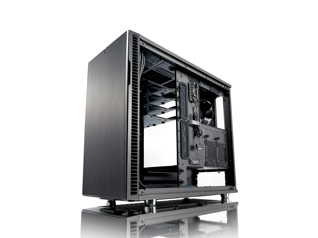 価格.com - 『本体 内部3』 Define R6 TG FD-CA-DEF-R6-BKO-TG [ブラックアウト] の製品画像
