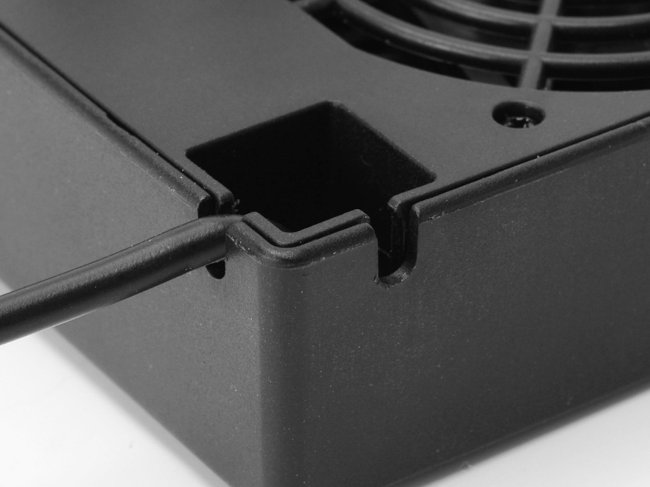 �h�b�N�N�[�����O�t�@��SW SWA2032