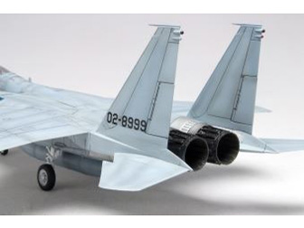 �Ђ��˂Ƃ܂����� 1/72 �q�󎩉q�� F-15J �܂�����F�`��