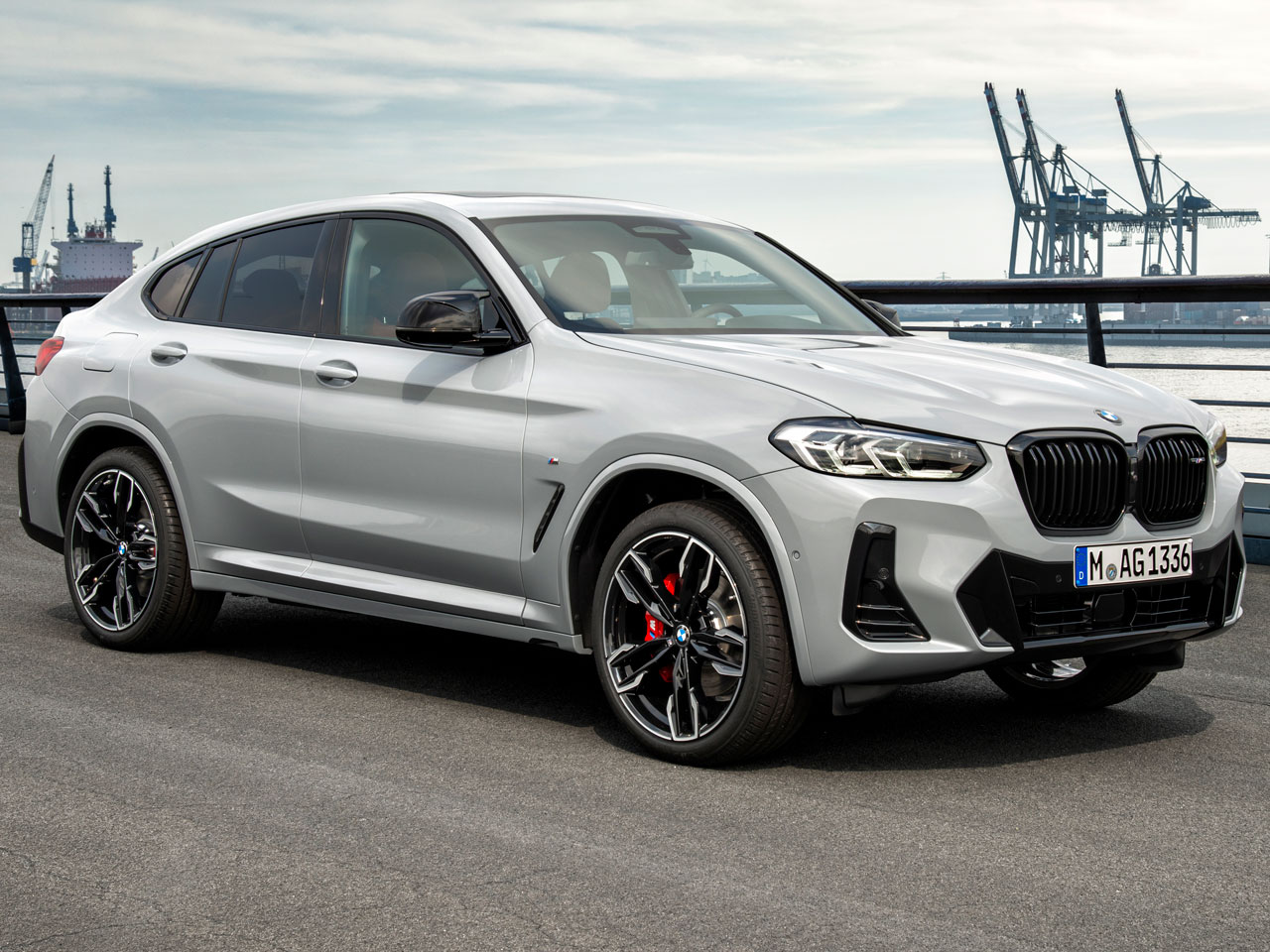 BMW X4 2018年モデル 新車画像