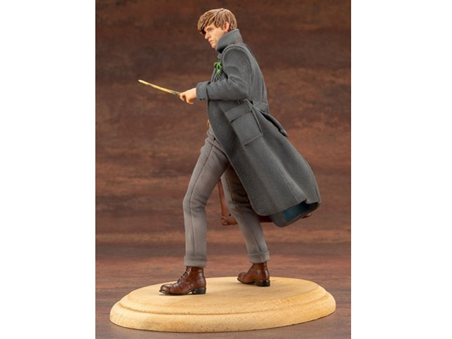 ARTFX+ �t�@���^�X�e�B�b�N�E�r�[�X�g�ƍ������@�g���̒a�� 1/10 �j���[�g�E�X�L���}���_�[