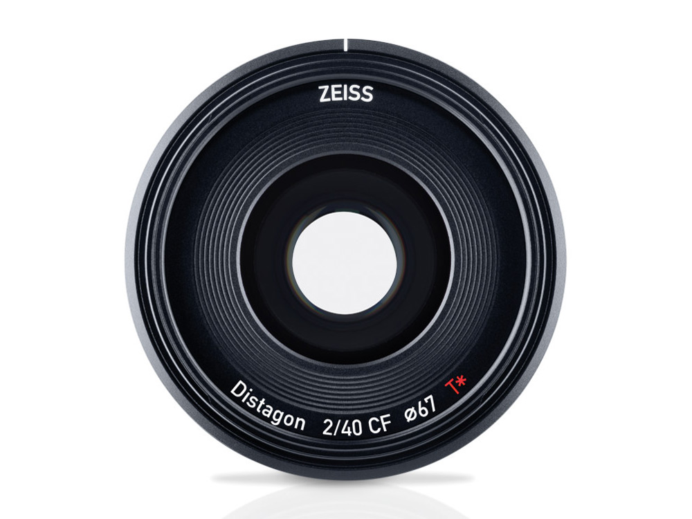 Batis 2/40 CF