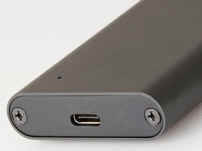 �V���v�����o�C�� M.2 NVMe CM2NVU31C