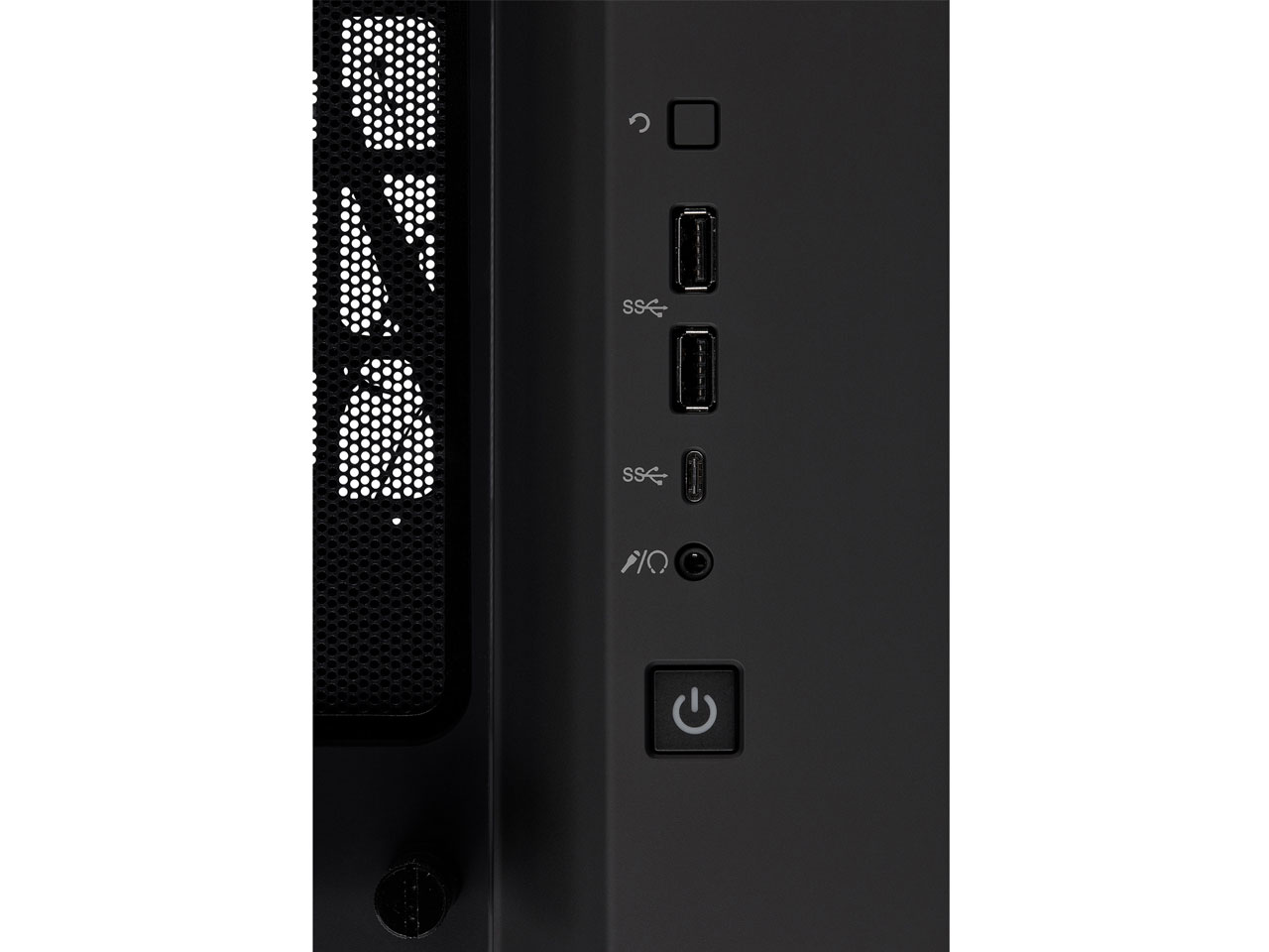 Crystal 680X RGB Tempered Glass CC-9011168-WW [�u���b�N]