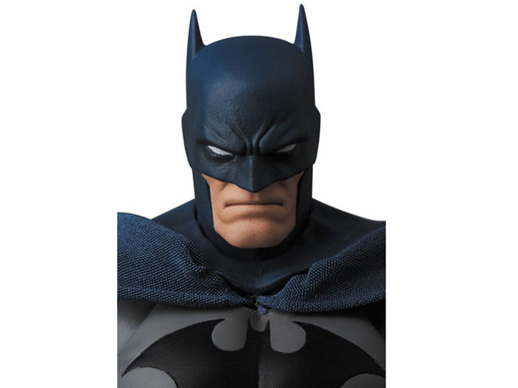 MAFEX BATMAN HUSH