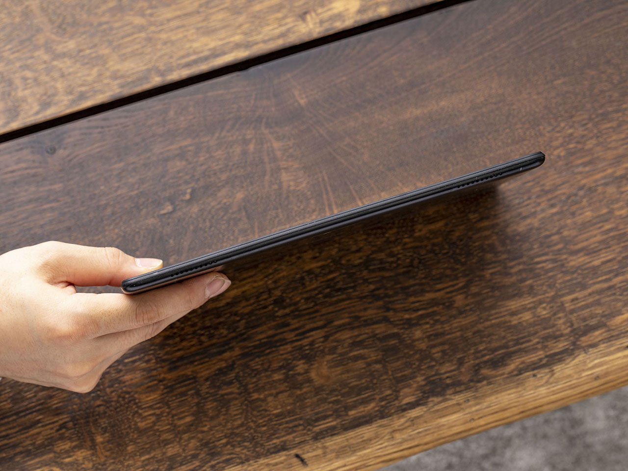 MediaPad T5 Wi-Fi���f�� 32GB AGS2-W09 [�u���b�N]