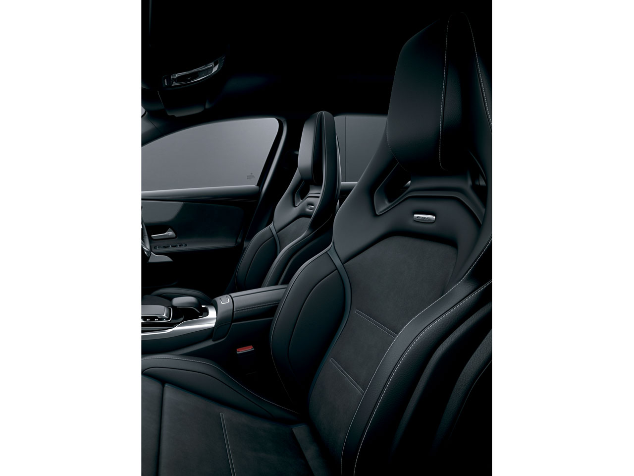 AMG45  マグプル ブラック 一個 メルセデスAMG A AMG 2013年モデル A45 4MATICの価格・性能