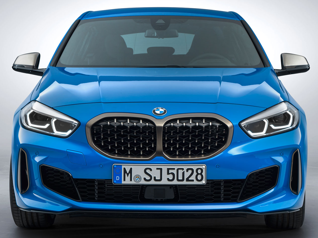 BMW 1シリーズ 2019年モデル 118iの価格・性能・装備・オプション（2021年6月1日発売）