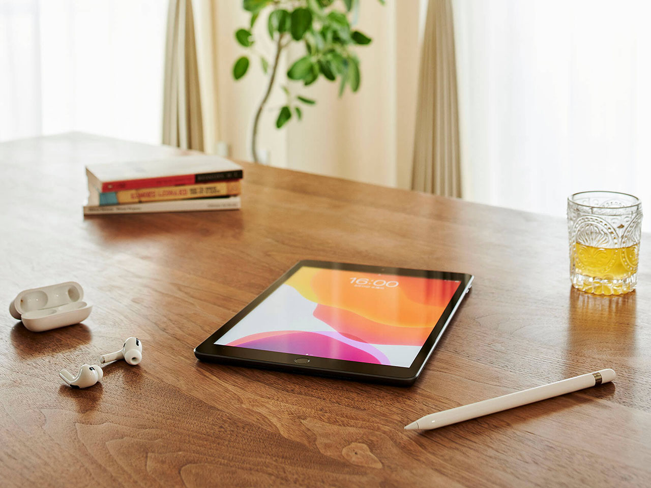 iPad 10.2�C���` ��7���� Wi-Fi 32GB 2019�N�H���f�� MW742J/A [�X�y�[�X�O���C]