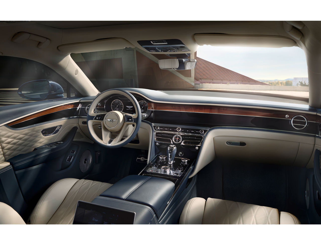 ベントレー フライングスパー 2019年モデル HYBRID (左ハンドル)の価格