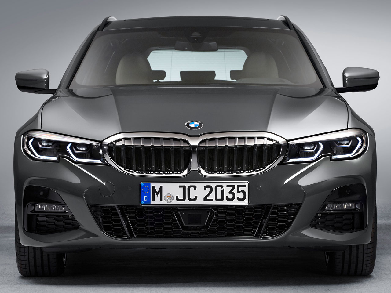 BMW 3シリーズ ツーリング 2019年モデル 320i Touringの価格・性能 