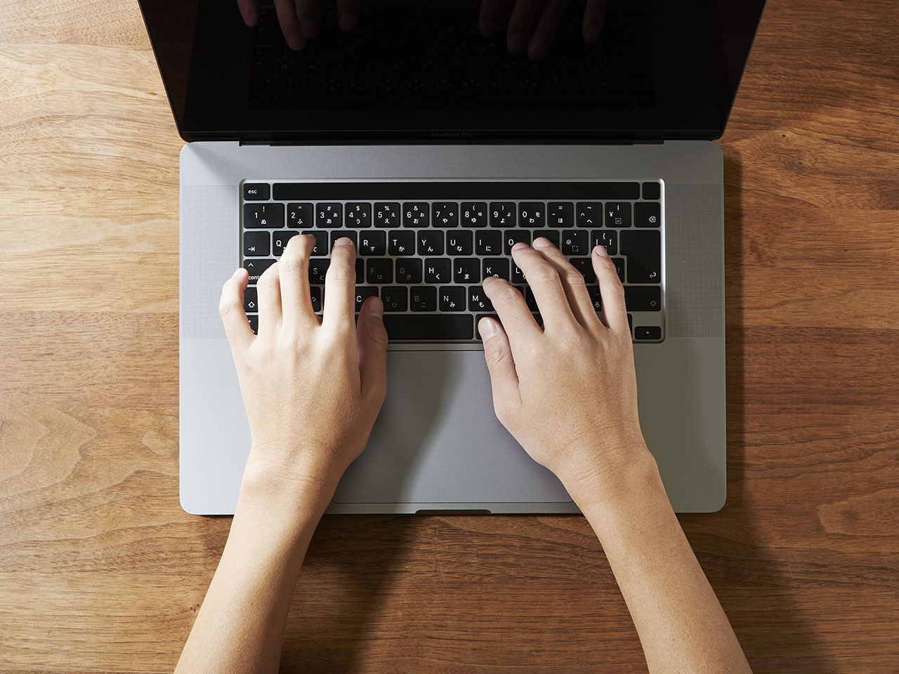 MacBook Pro Retina�f�B�X�v���C 2300/16 MVVK2J/A [�X�y�[�X�O���C]