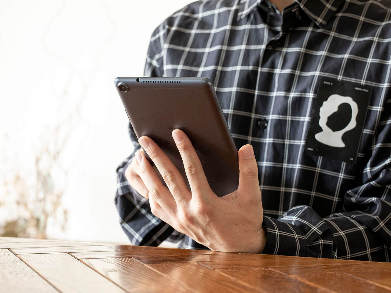 MediaPad M5 lite 8 LTE���f�� 64GB JDN2-L09 SIM�t���[