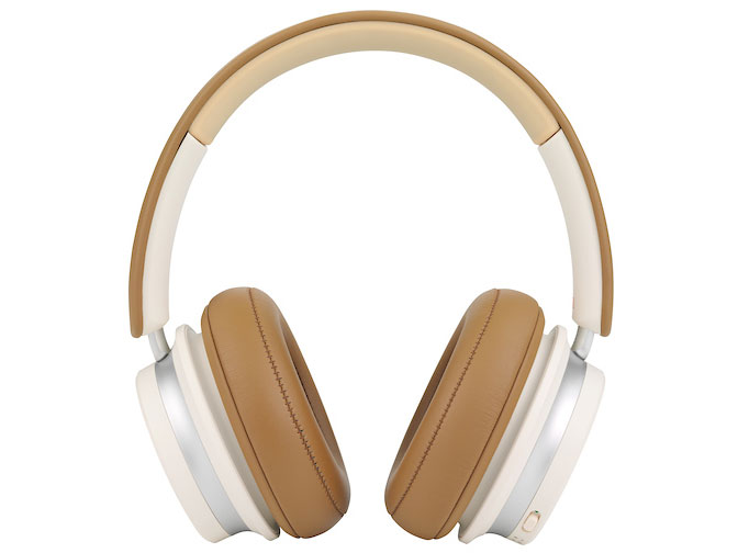 IO6/CW [�L���������E�z���C�g]
