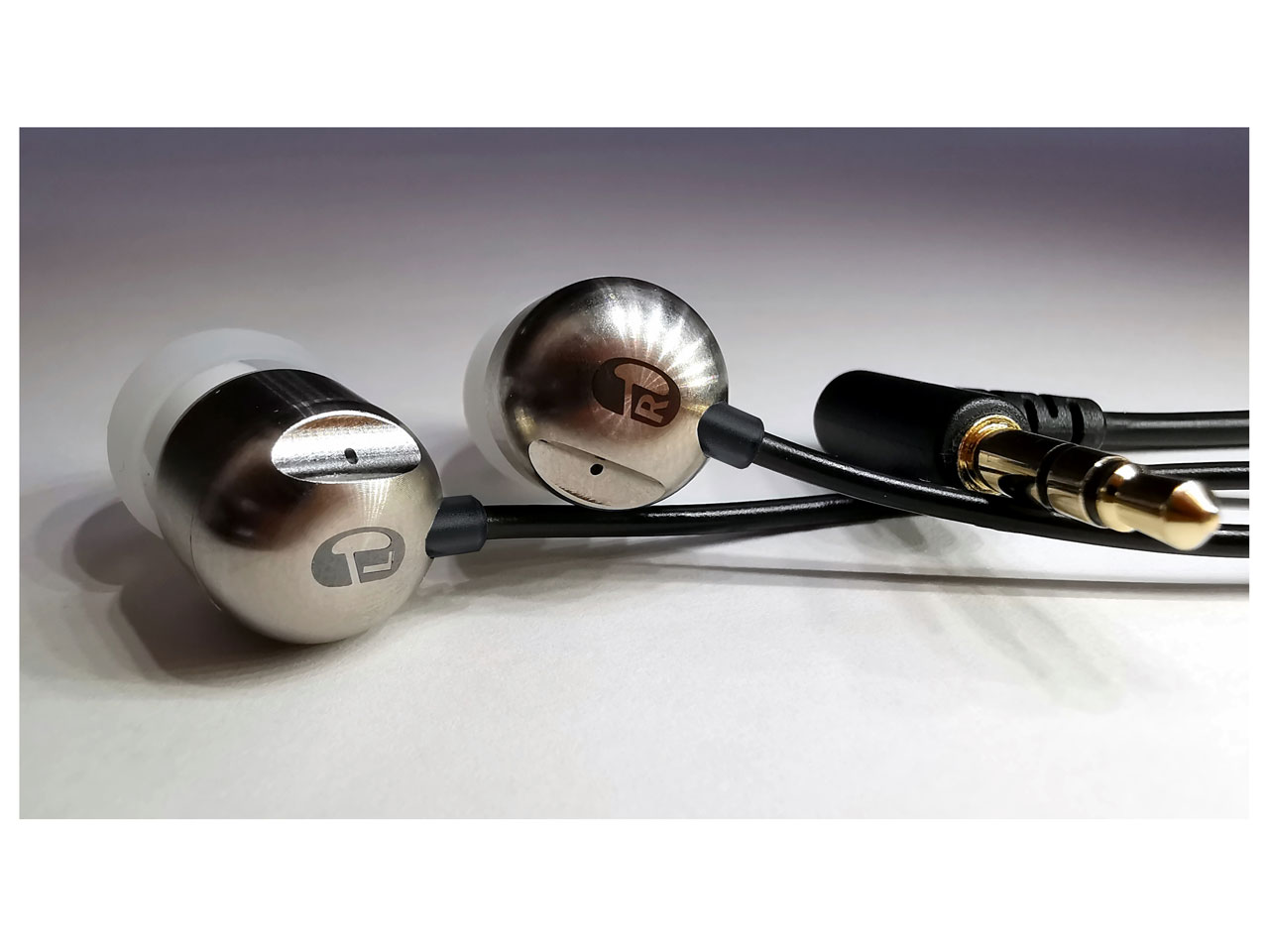 intime �� (SORA) Ti3 �̐��i�摜