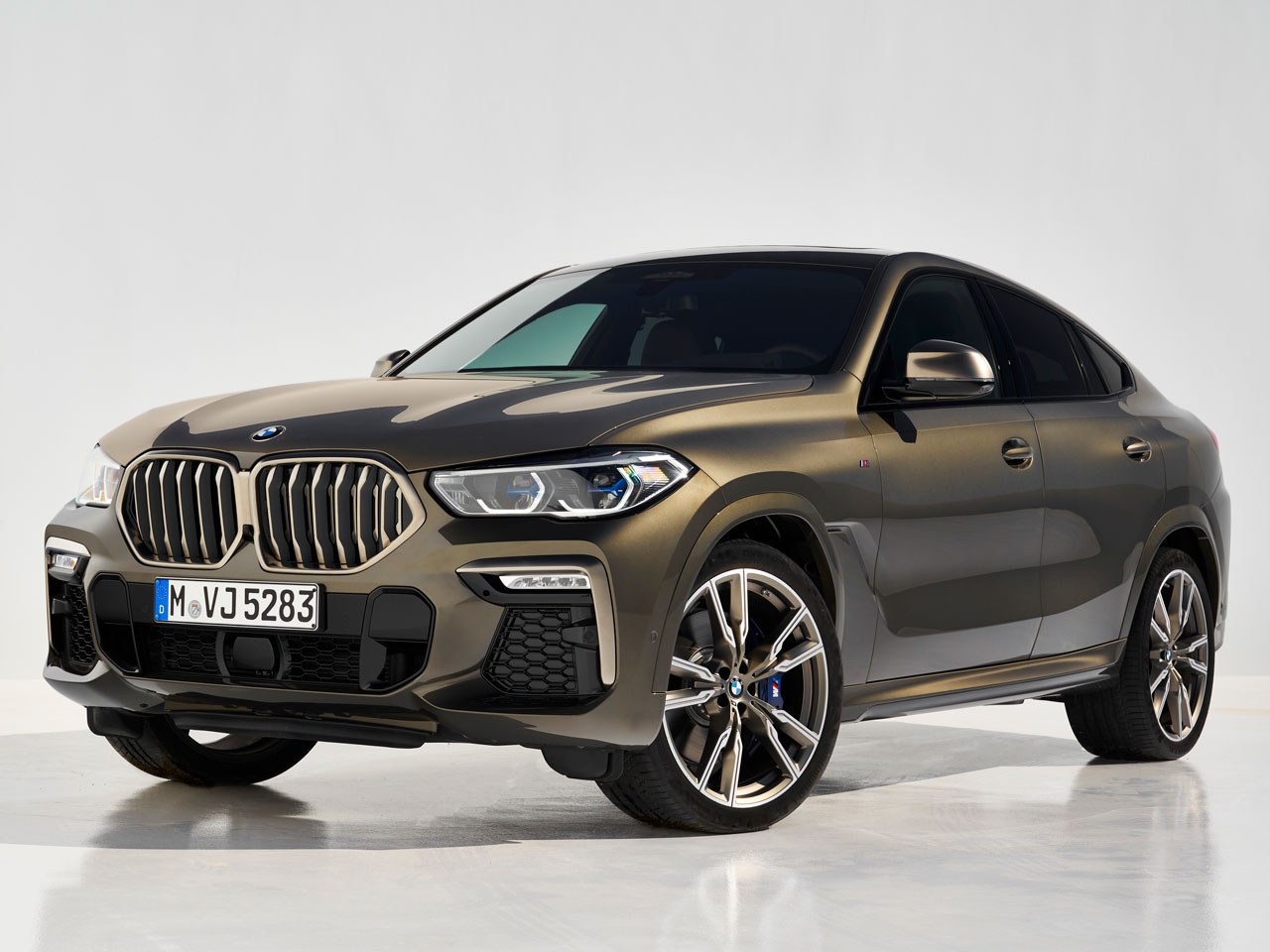 BMW X6 2019年モデル 新車画像